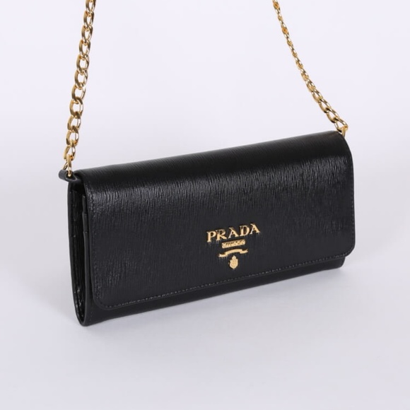 Prada Wallet on Chain